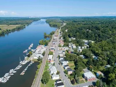 Aerial photo of Castleton